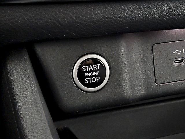 Used 2022 Nissan Rogue SV image 22