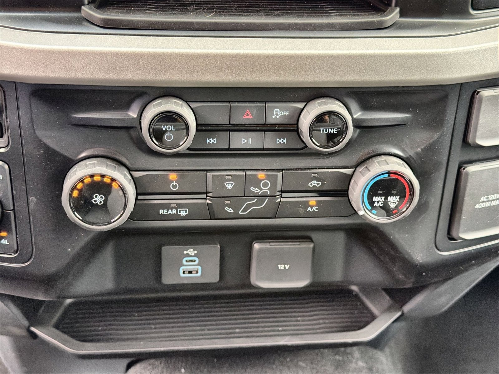 New 2026 Ford F250 XLT w/ FX4 Off-Road Package image 21