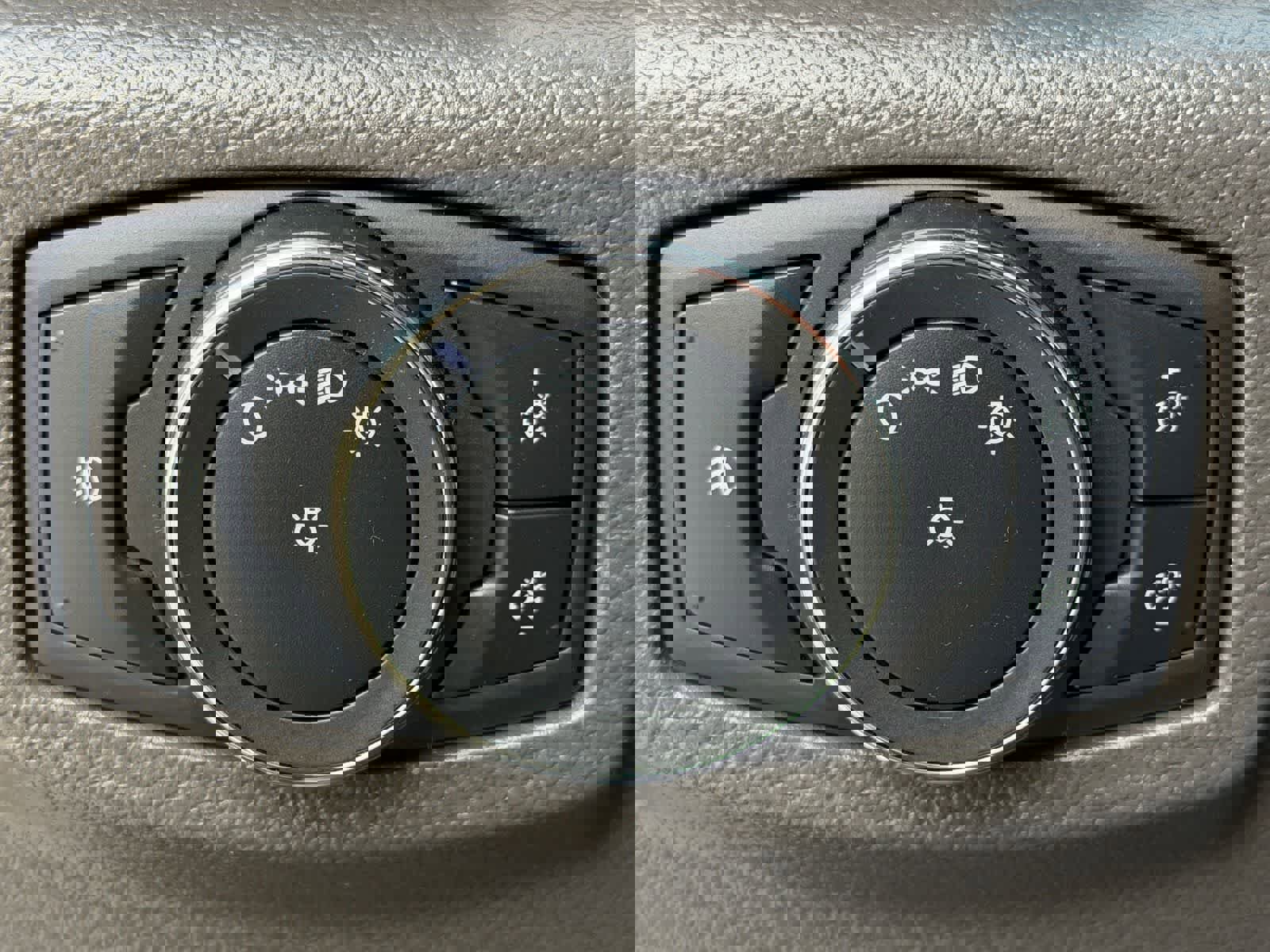 Used 2019 Ford Expedition Limited w/ Equipment Group 302A RWD image 13