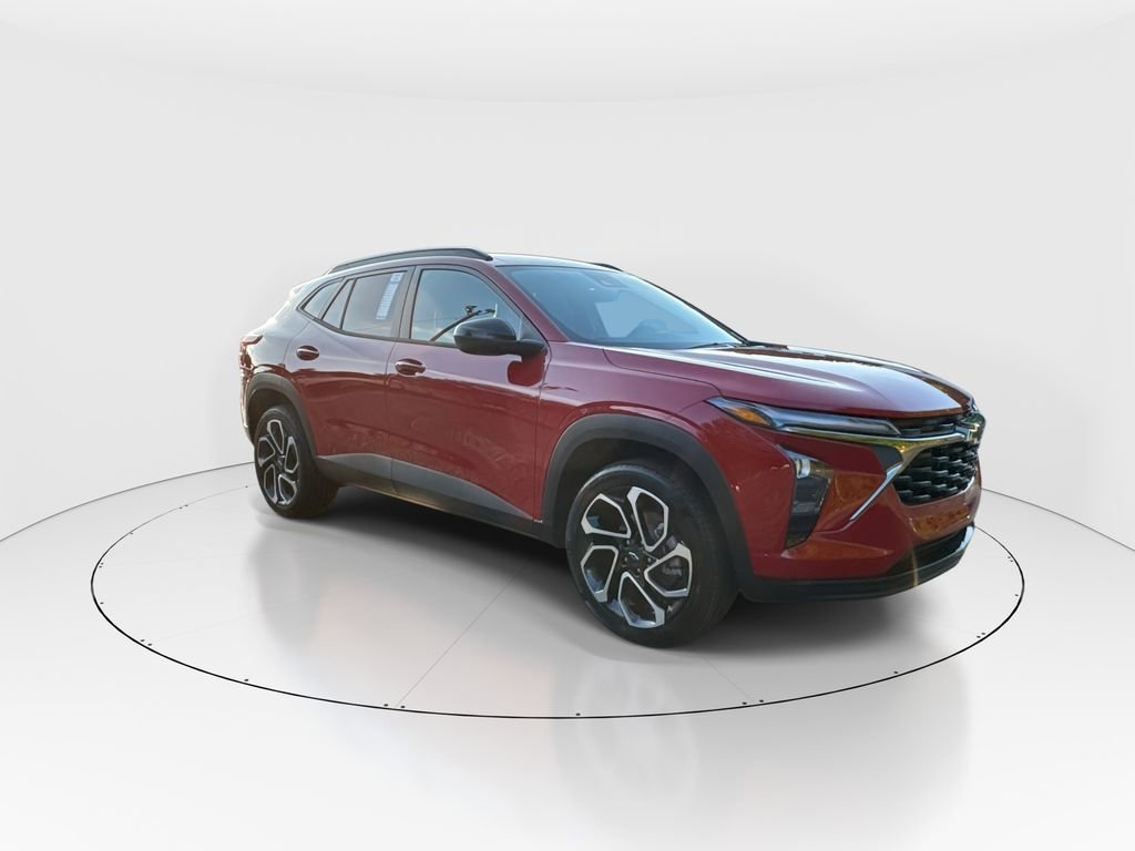 New 2026 Chevrolet Trax RS w/ Driver Confidence Package FWD image 2