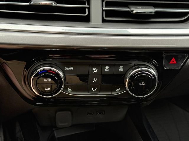New 2026 Chevrolet Trax ACTIV w/ Sunroof Package FWD image 17