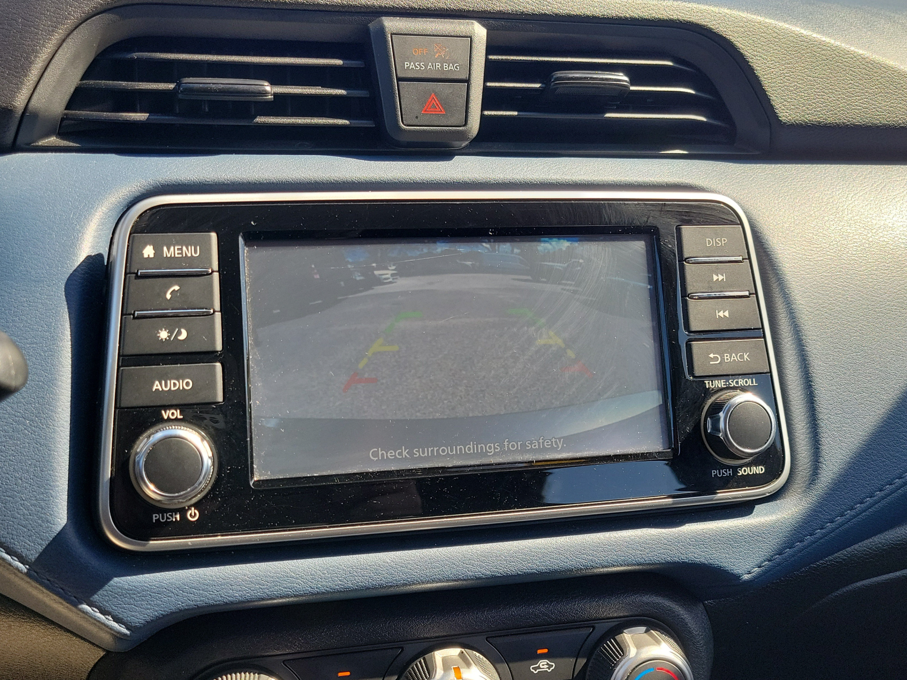 Used 2025 Nissan Versa SV FWD image 27