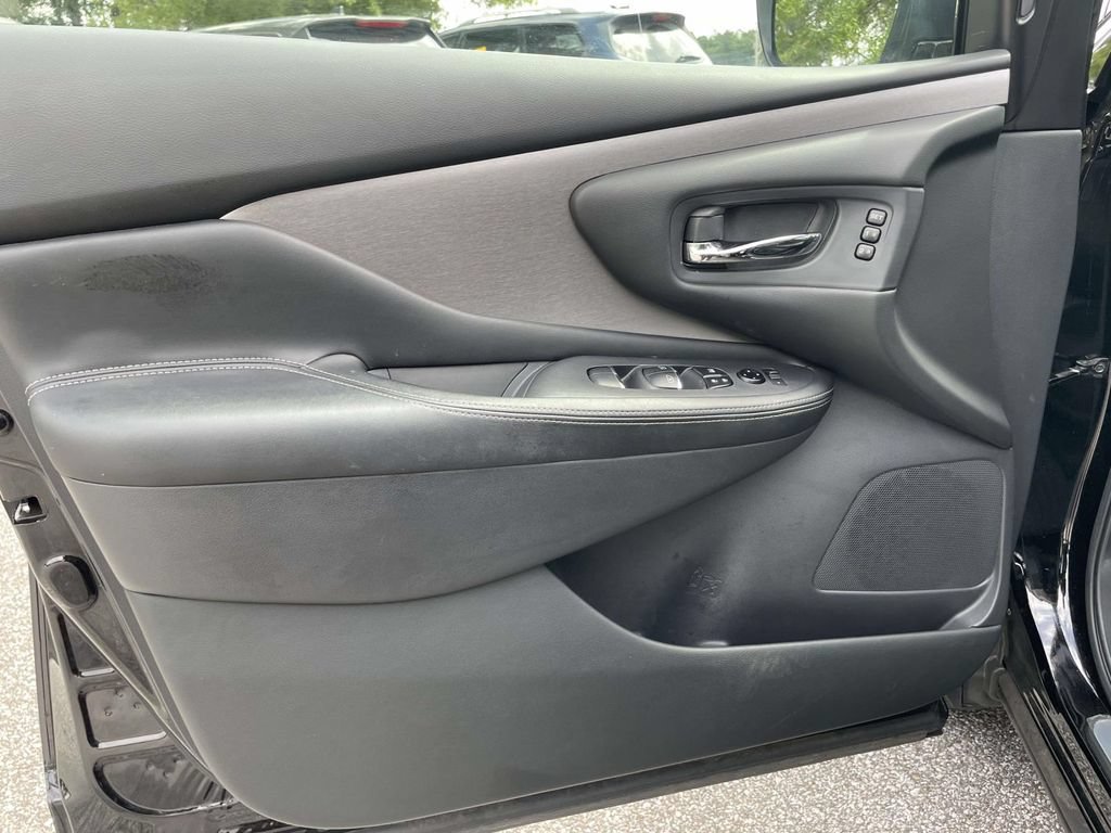 Used 2024 Nissan Murano SL FWD image 16