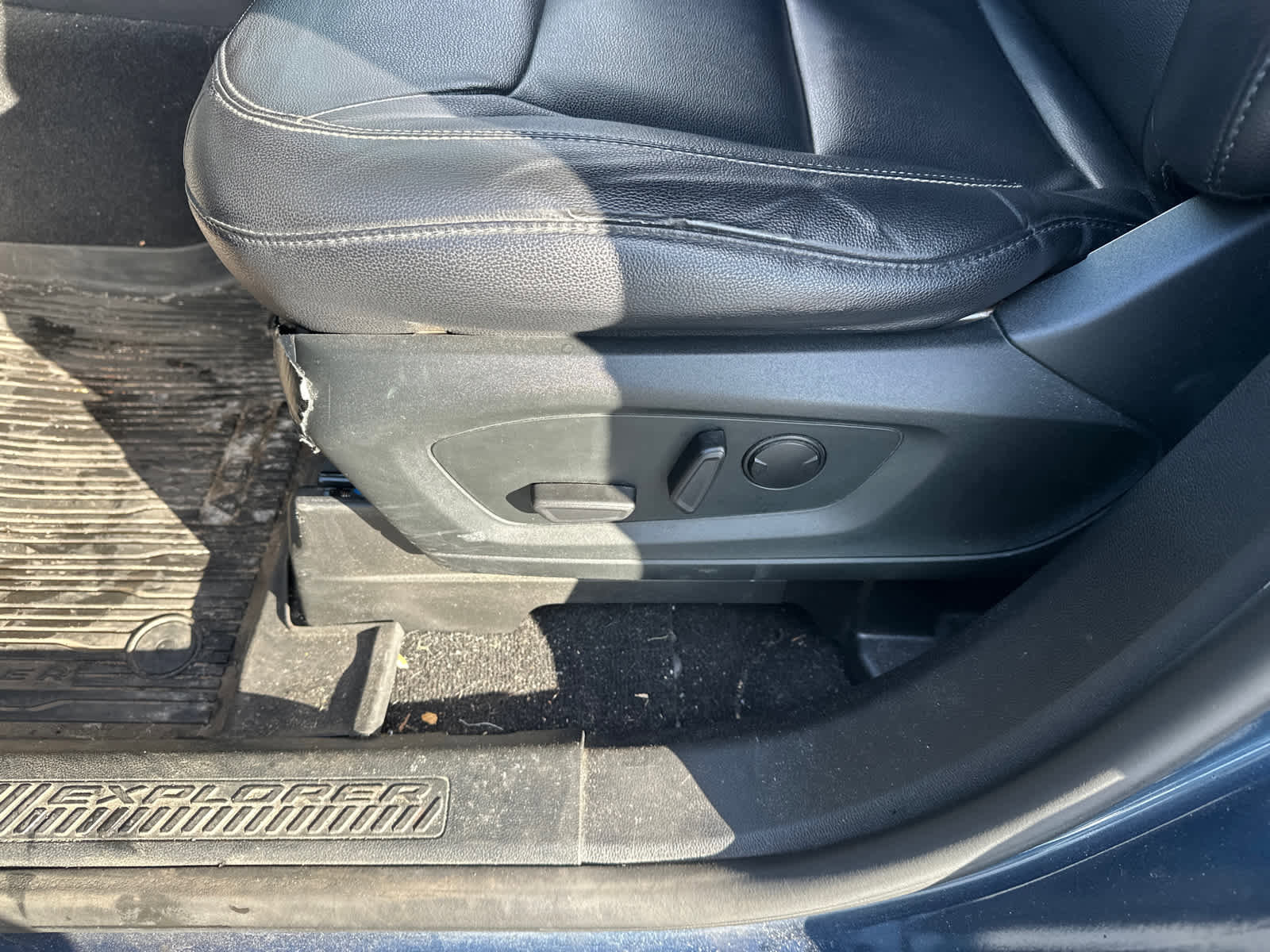 Certified 2020 Ford Explorer XLT w/ Equipment Group 202A image 26