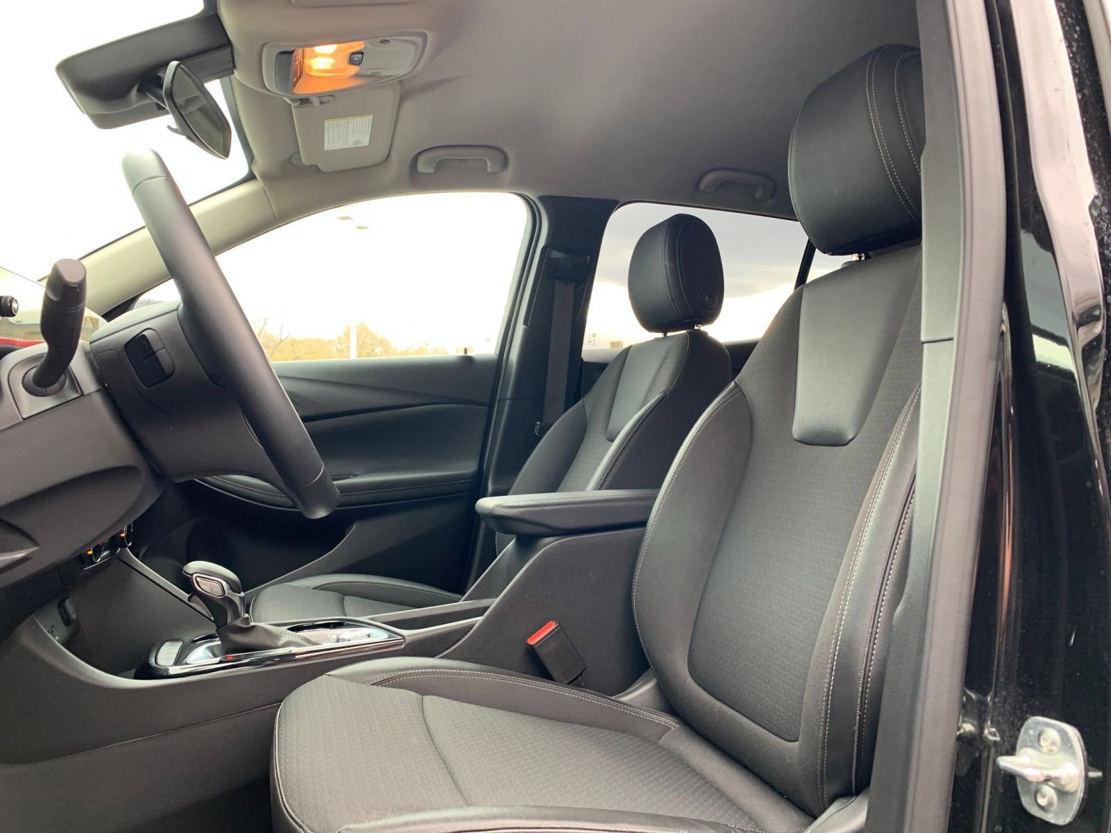 Used 2025 Buick Encore GX Preferred image 24
