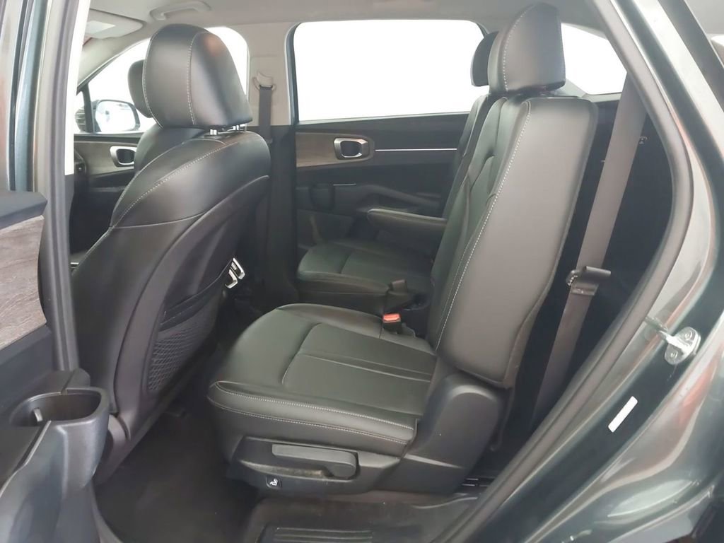 Used 2021 Kia Sorento EX AWD/4WD image 9
