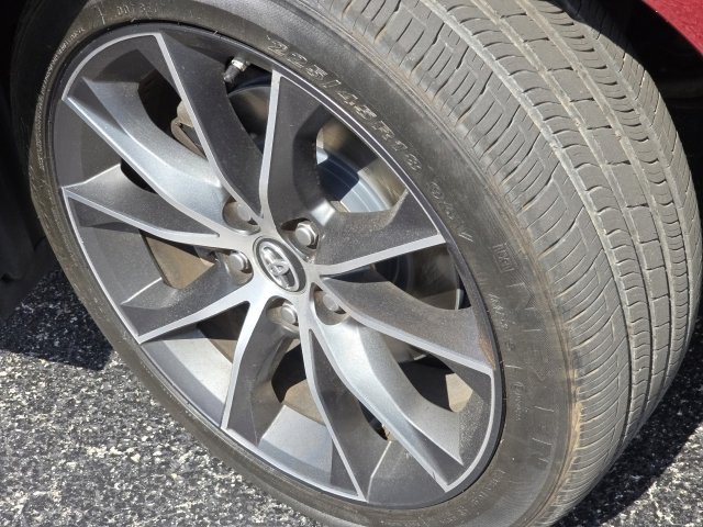 Used 2017 Toyota Camry XSE image 8