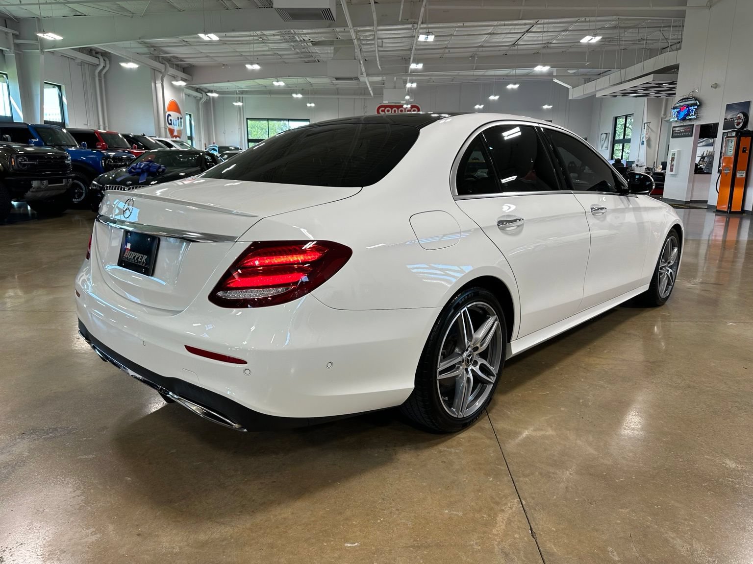 Used 2019 Mercedes-Benz E 300 image 7