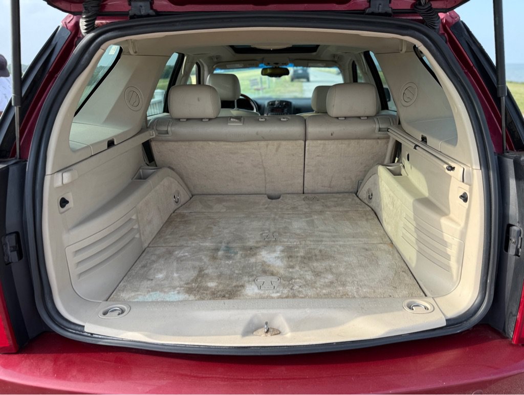 Used 2004 Cadillac SRX w/ Preferred Equipment Group RWD image 17