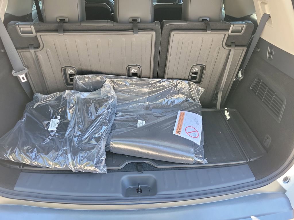 New 2026 Nissan Pathfinder Platinum image 10