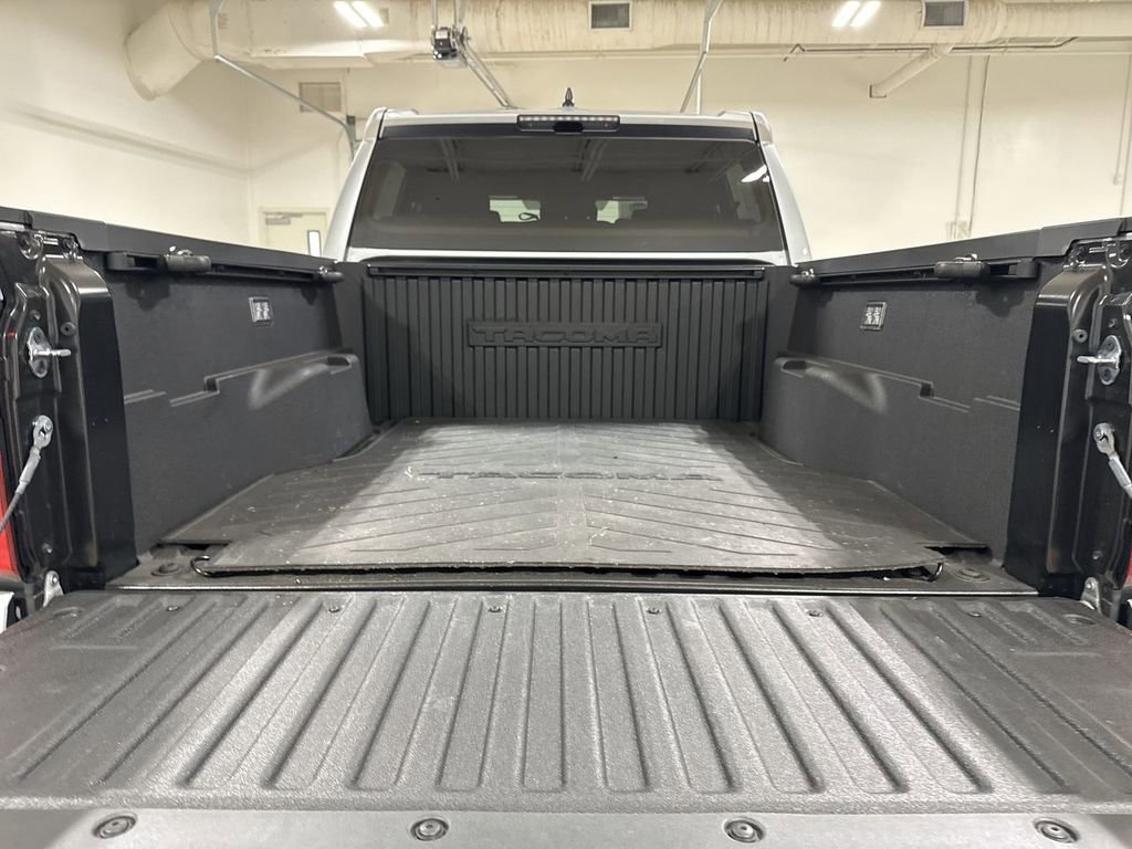 Used 2025 Toyota Tacoma TRD Off-Road image 23