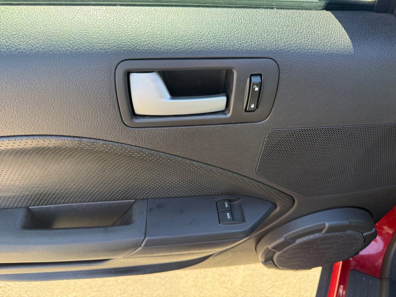 Used 2008 Ford Mustang Deluxe image 13