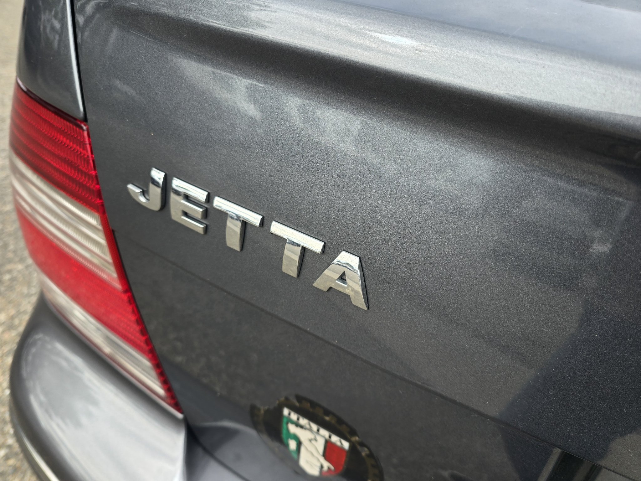 Used 2004 Volkswagen Jetta GLS TDI FWD image 12
