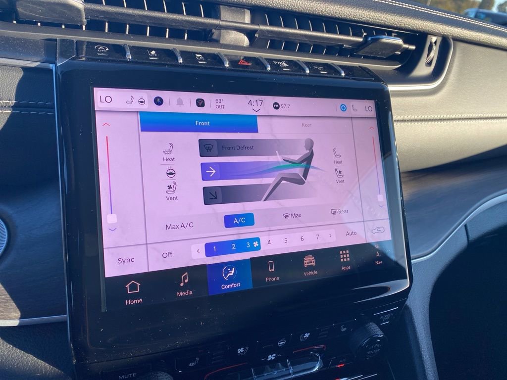 New 2025 Jeep Grand Cherokee L Limited w/ Luxury Tech Group II image 23