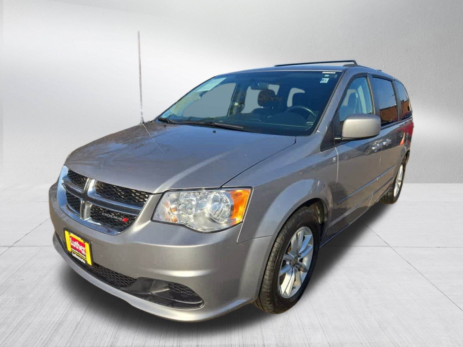Used 2016 Dodge Grand Caravan SXT w/ Rear Park Assist Package image 7