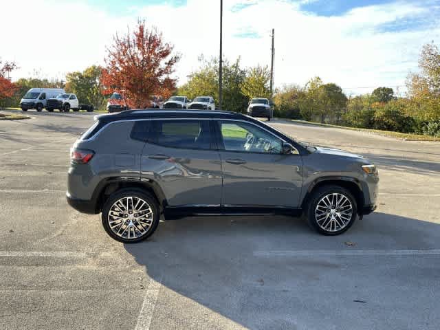 Used 2022 Jeep Compass Limited w/ Elite Group AWD/4WD image 9