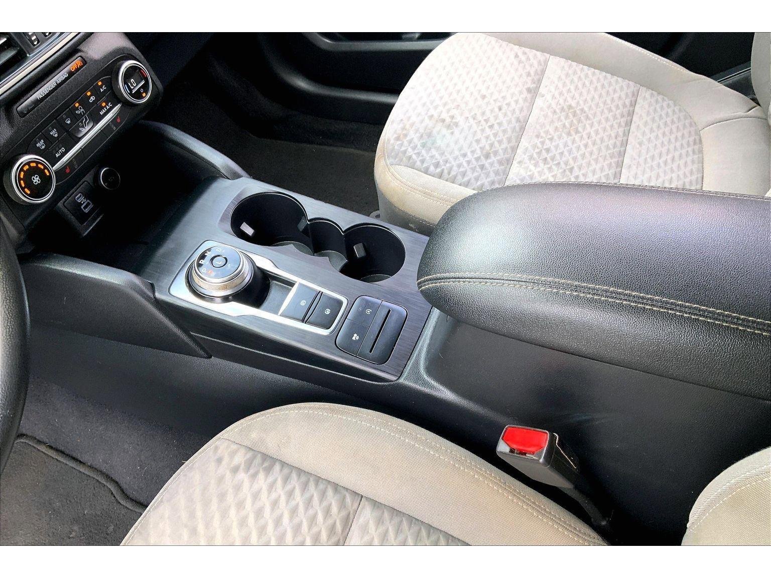 Used 2020 Ford Escape SE FWD image 15