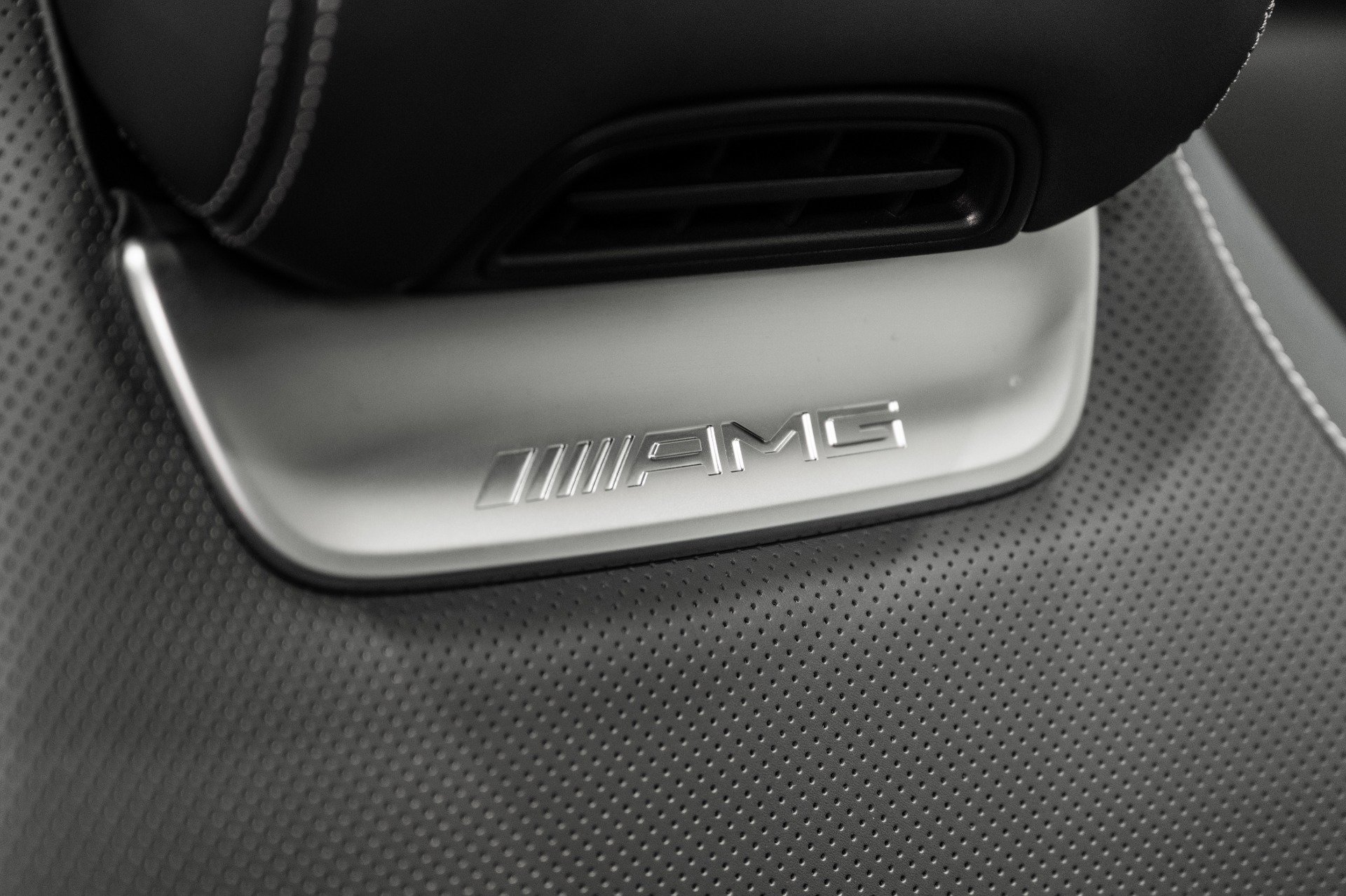 Used 2023 Mercedes-Benz SL 63 AMG 4MATIC image 45