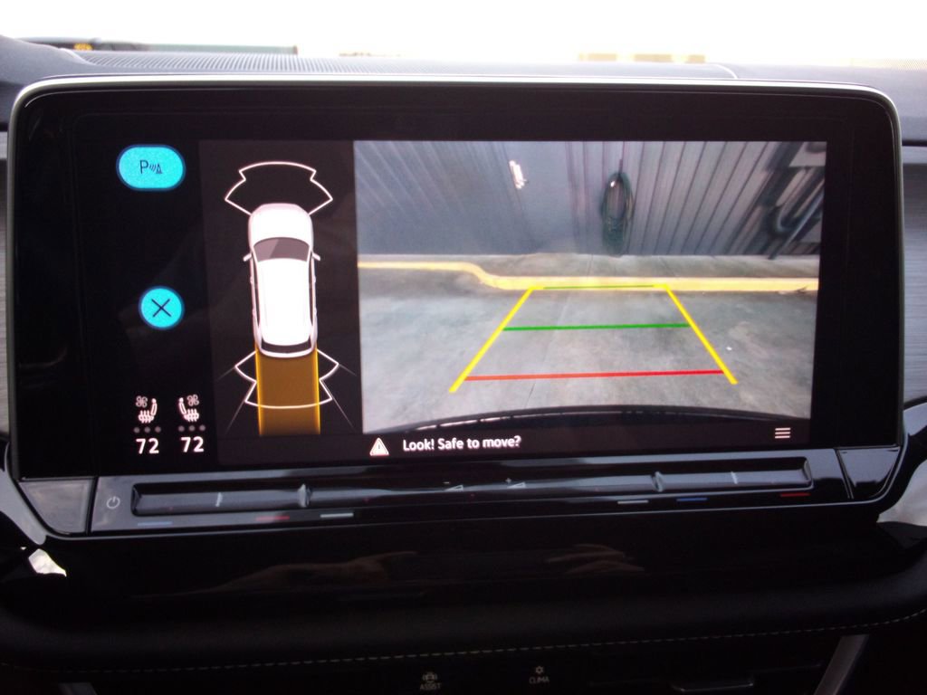 Used 2025 Volkswagen Atlas Cross Sport SE image 20