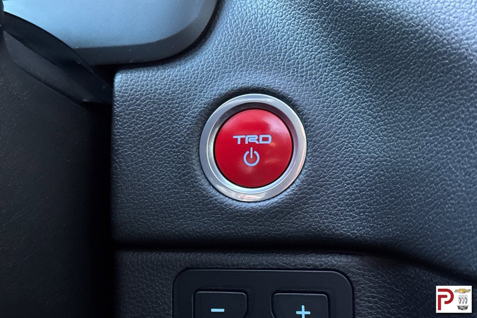 Used 2024 Toyota Sequoia SR5 image 28