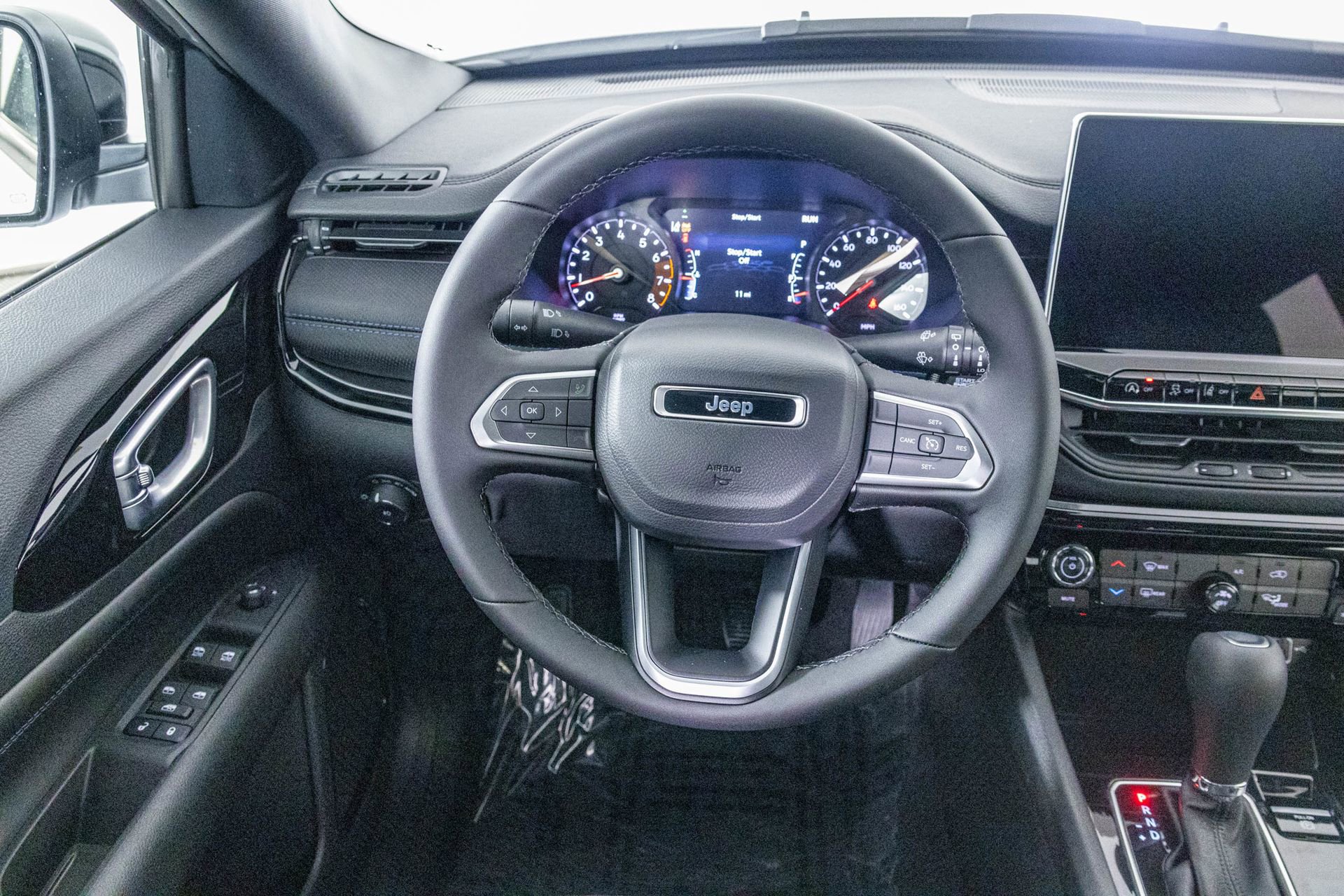 New 2026 Jeep Compass Latitude image 29