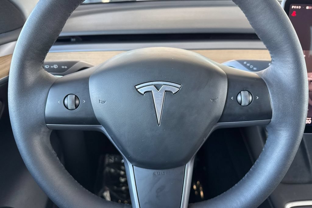 Used 2023 Tesla Model Y Long Range AWD/4WD image 27