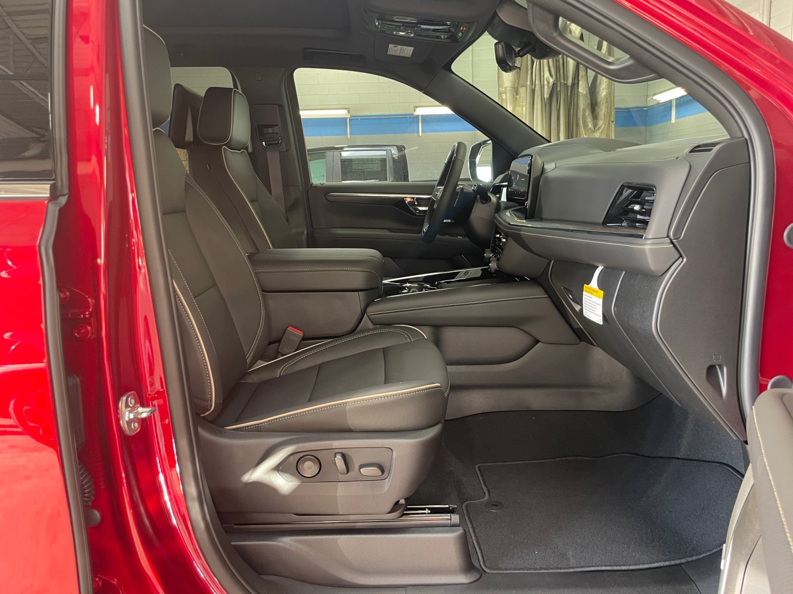 New 2026 Chevrolet Tahoe Premier AWD/4WD image 32