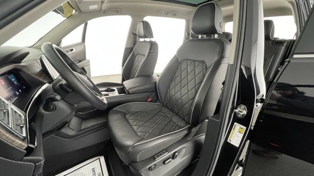 Used 2024 Volkswagen Atlas SEL Premium R-Line image 33