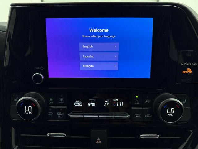 Used 2023 Toyota Highlander XLE FWD image 17