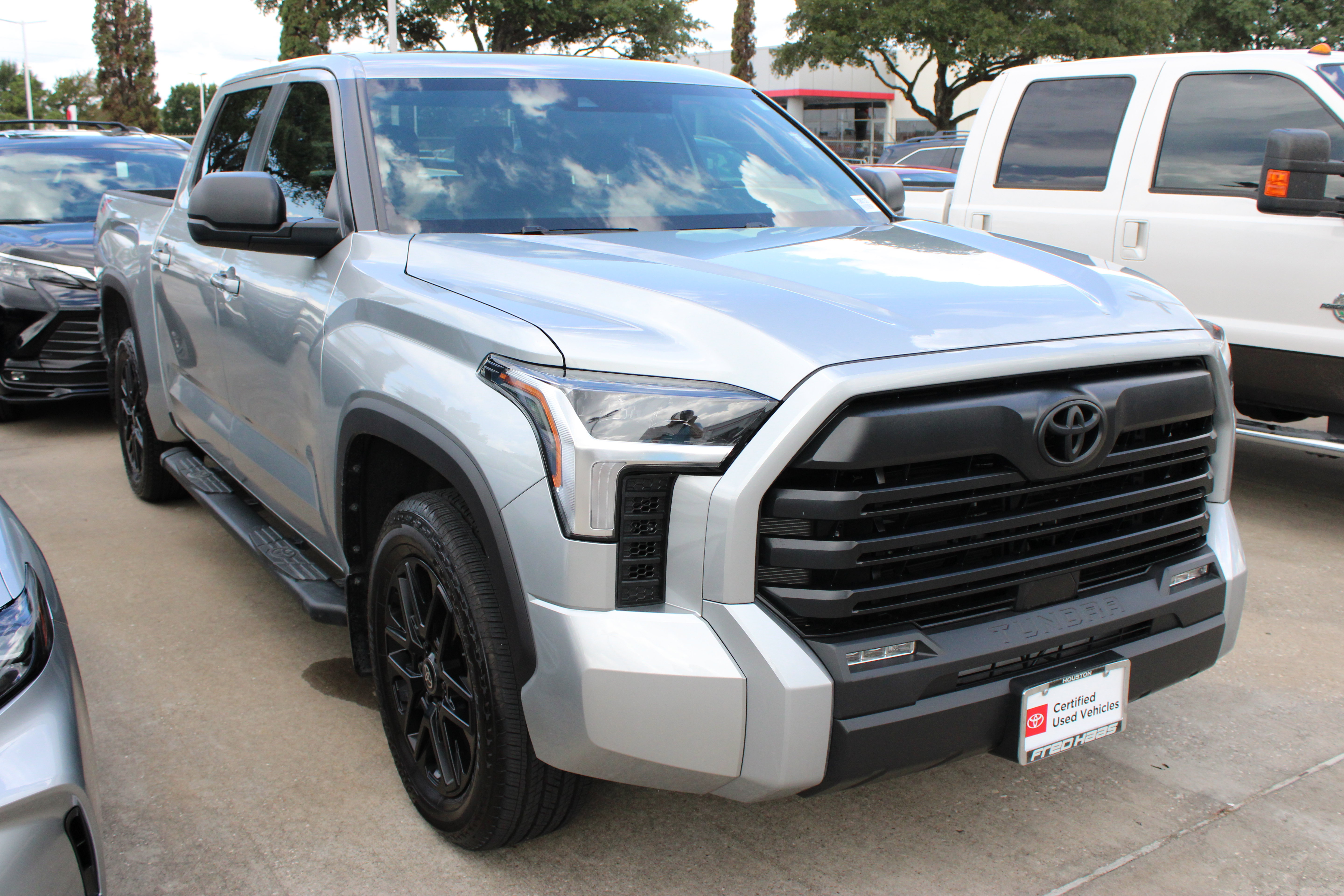 Used 2026 Toyota Tundra SR5 w/ SX Package RWD image 2