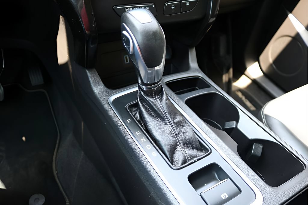Used 2019 Ford Escape SEL FWD image 25