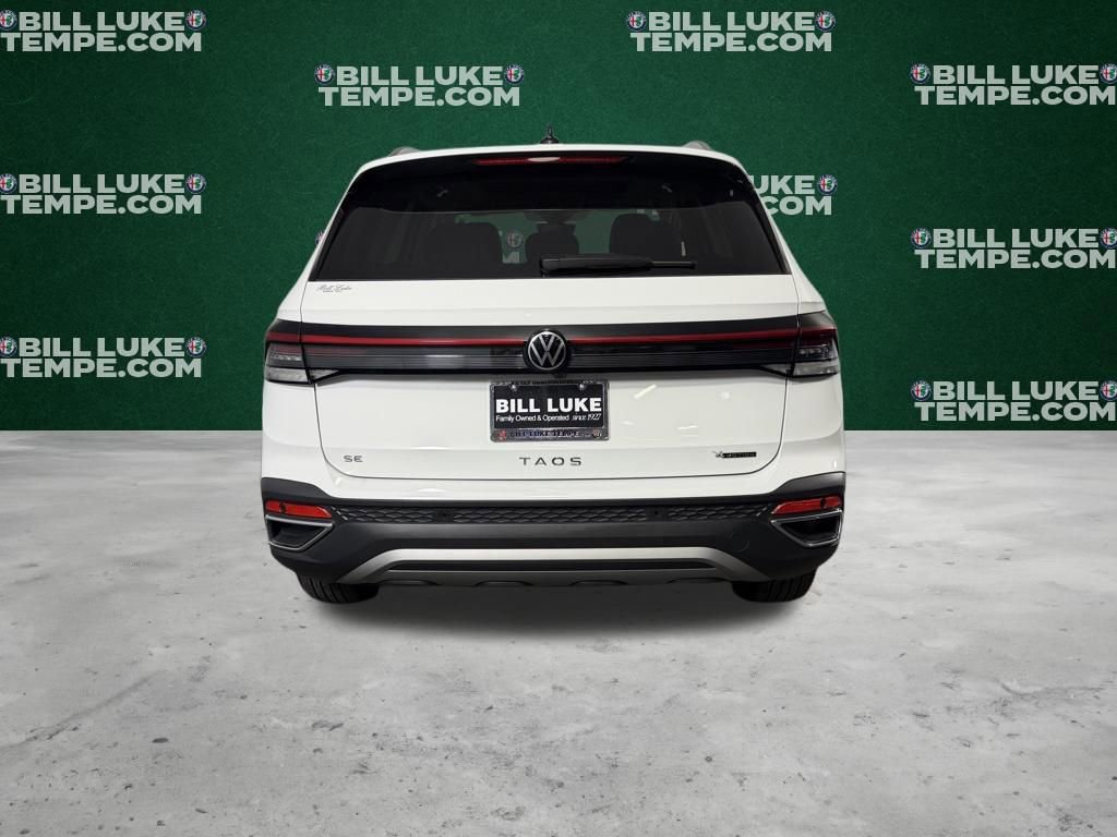 Used 2025 Volkswagen Taos SE w/ Panoramic Sunroof Package AWD/4WD image 6
