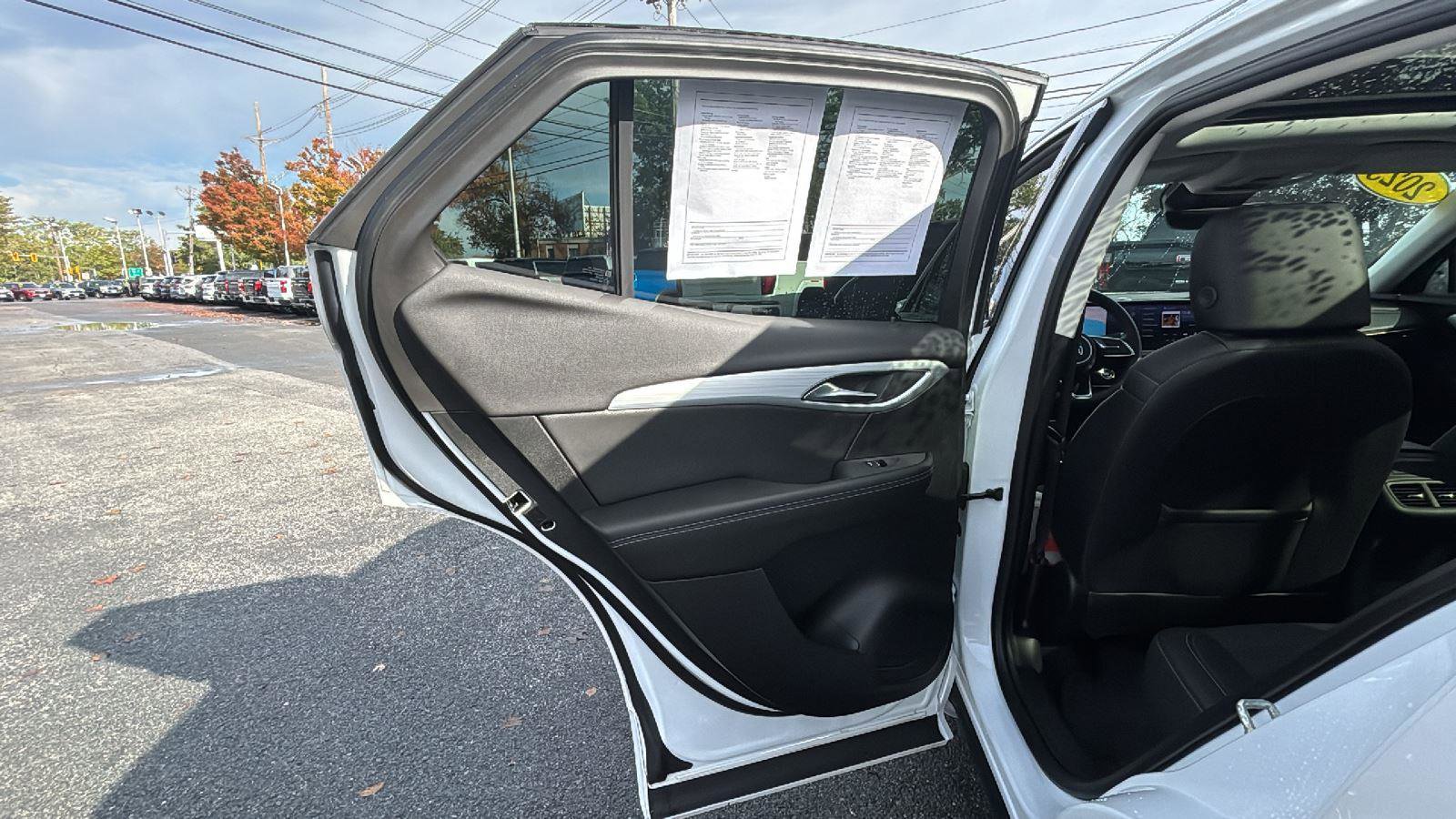 Certified 2025 Buick Envision Avenir image 30