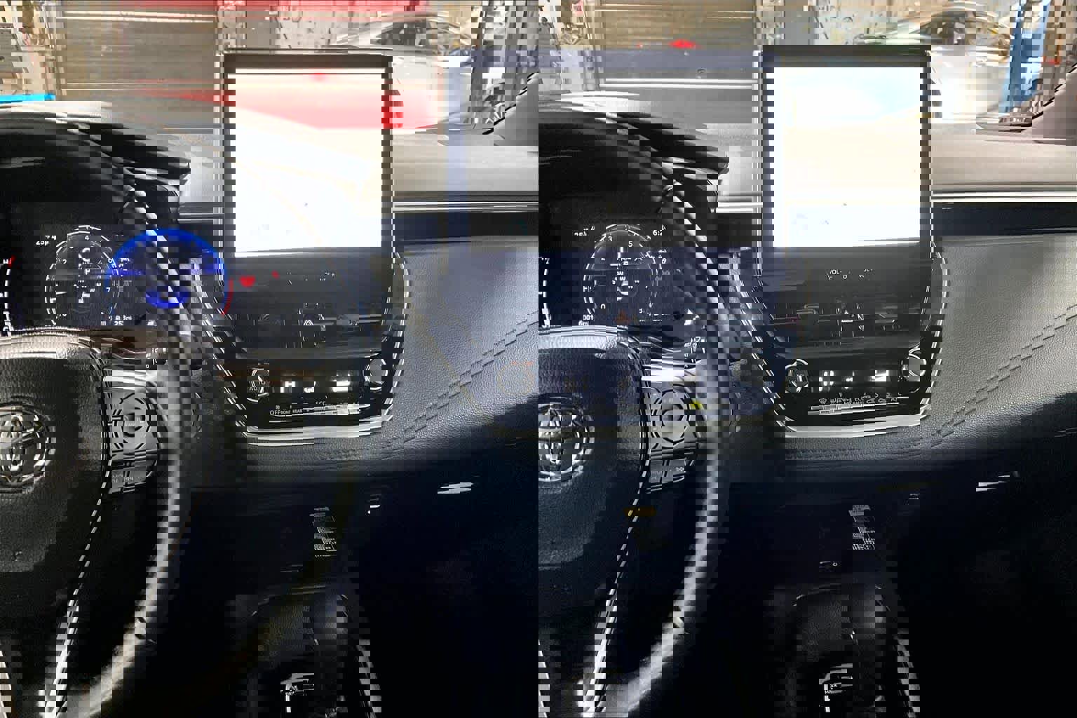 Certified 2025 Toyota Corolla SE image 6