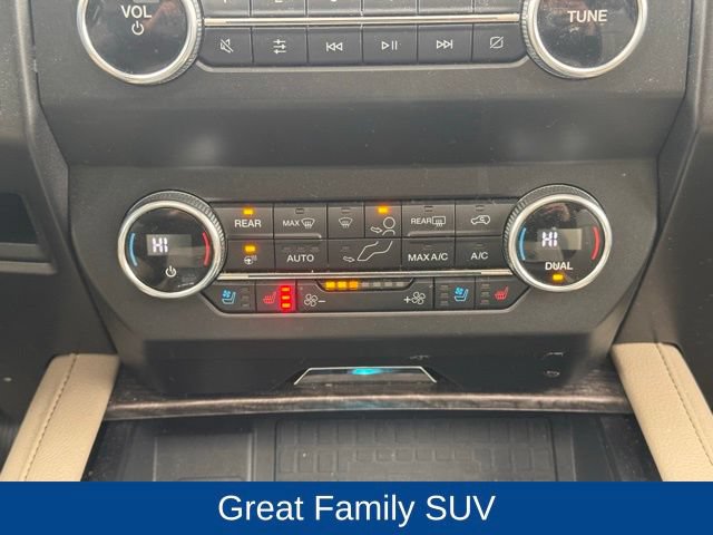 Used 2019 Ford Expedition Limited w/ Equipment Group 302A AWD/4WD image 22