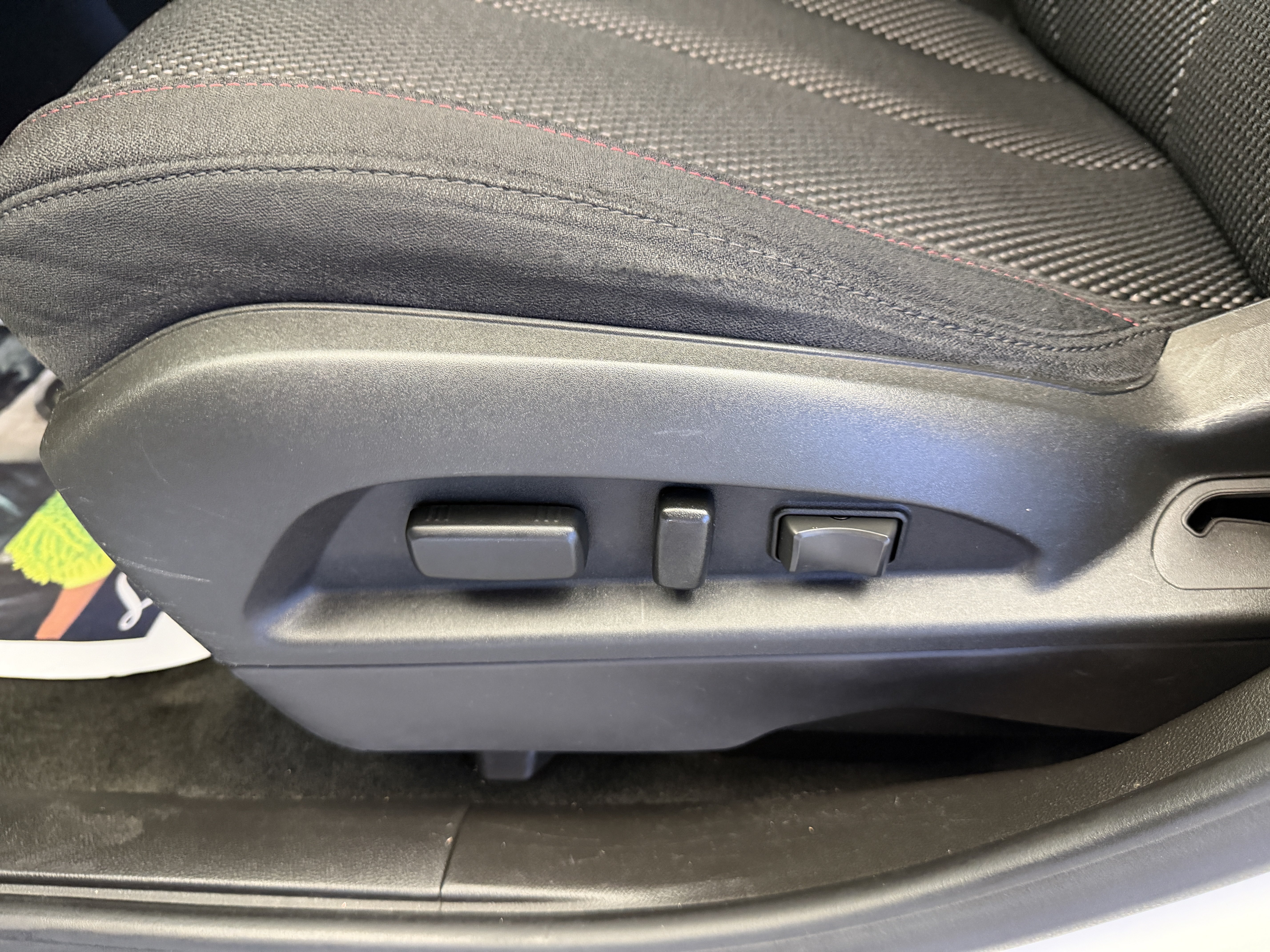 Used 2015 Chevrolet Equinox LT w/ Driver Convenience Package FWD image 13