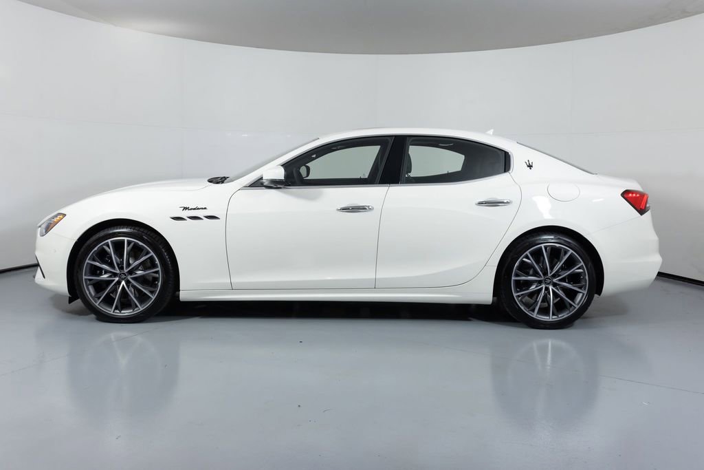 Used 2023 Maserati Ghibli Modena RWD image 3