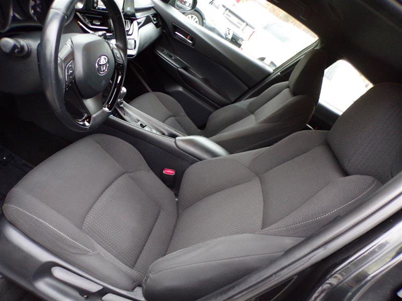 Used 2018 Toyota C-HR XLE image 15