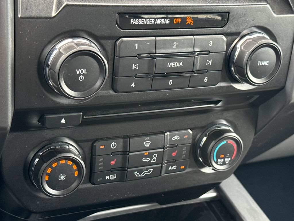 Used 2018 Ford F150 XLT w/ Equipment Group 302A Luxury AWD/4WD image 22