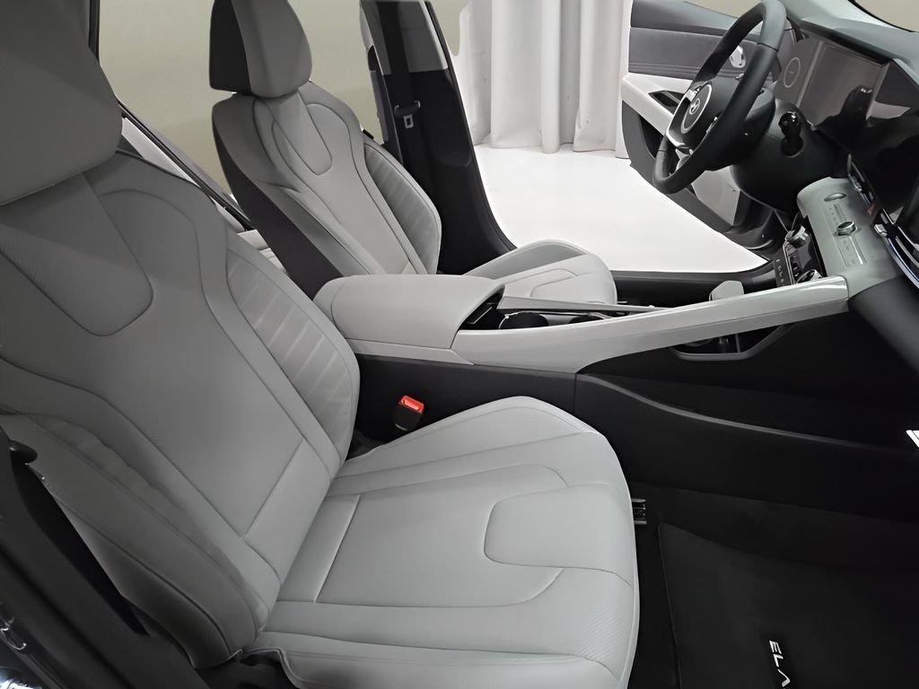 New 2026 Hyundai Elantra Limited FWD image 20