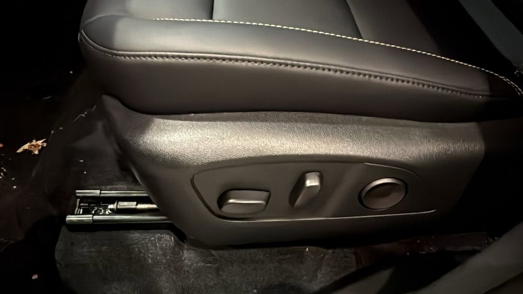 New 2026 GMC Acadia Elevation w/ Elevation Premium Package AWD/4WD image 26