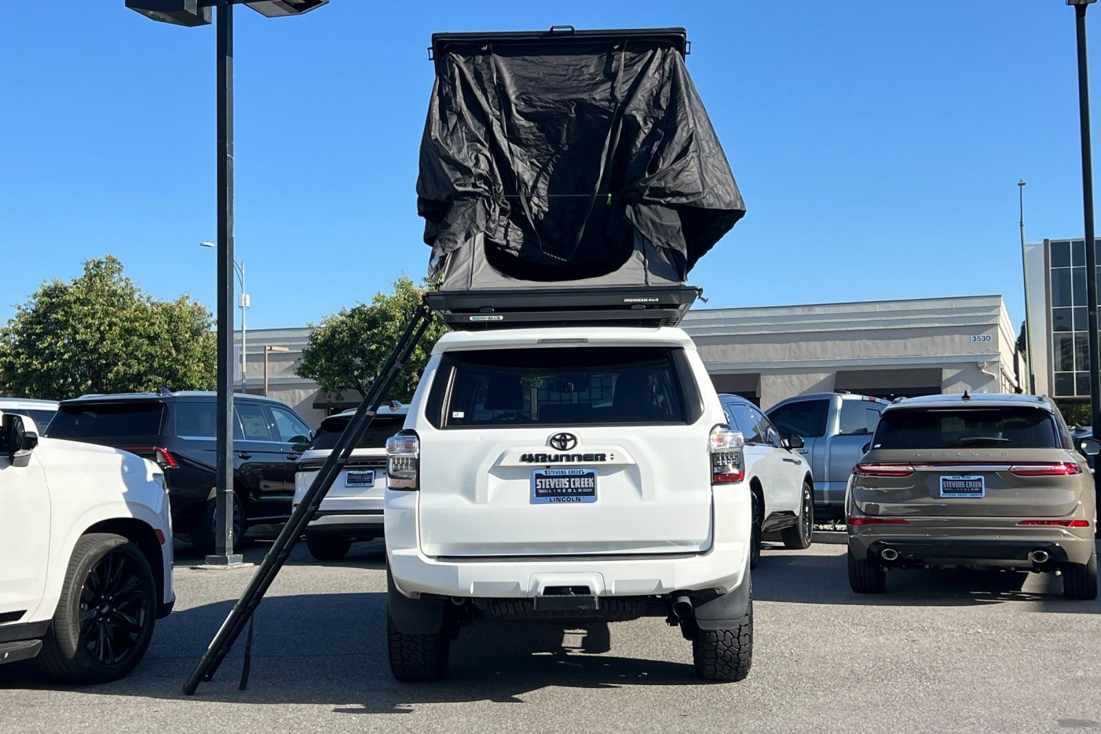 Used 2023 Toyota 4Runner SR5 Premium w/ Moonroof Package AWD/4WD image 31