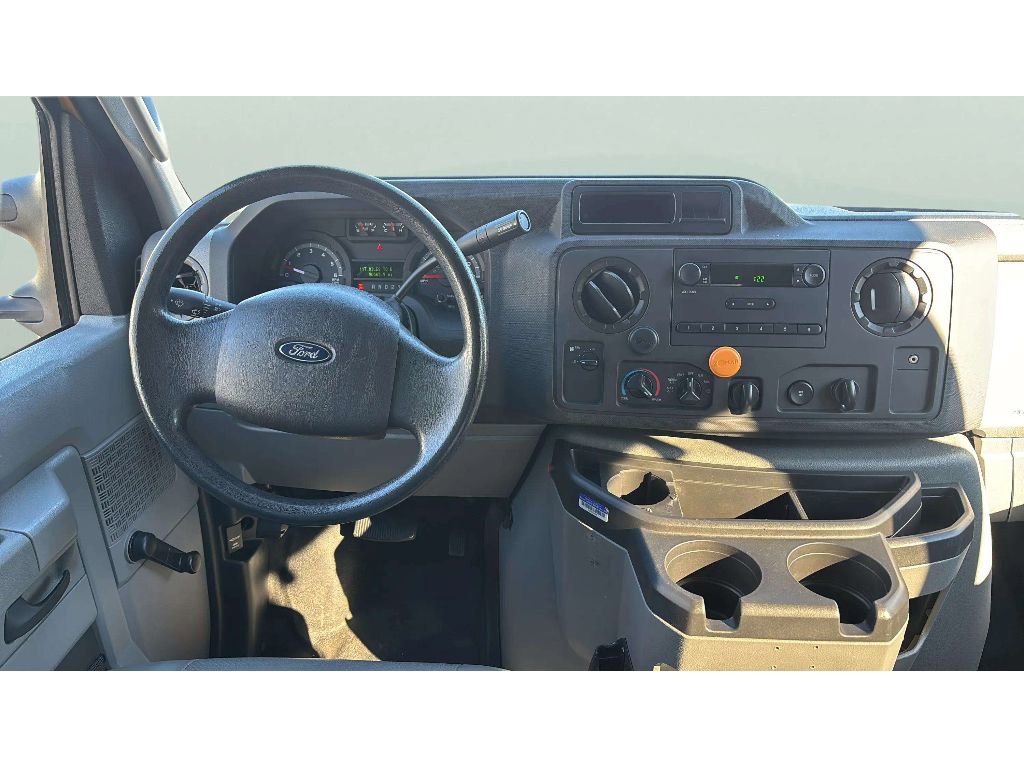 Used 2014 Ford E-250 and Econoline 250 image 15
