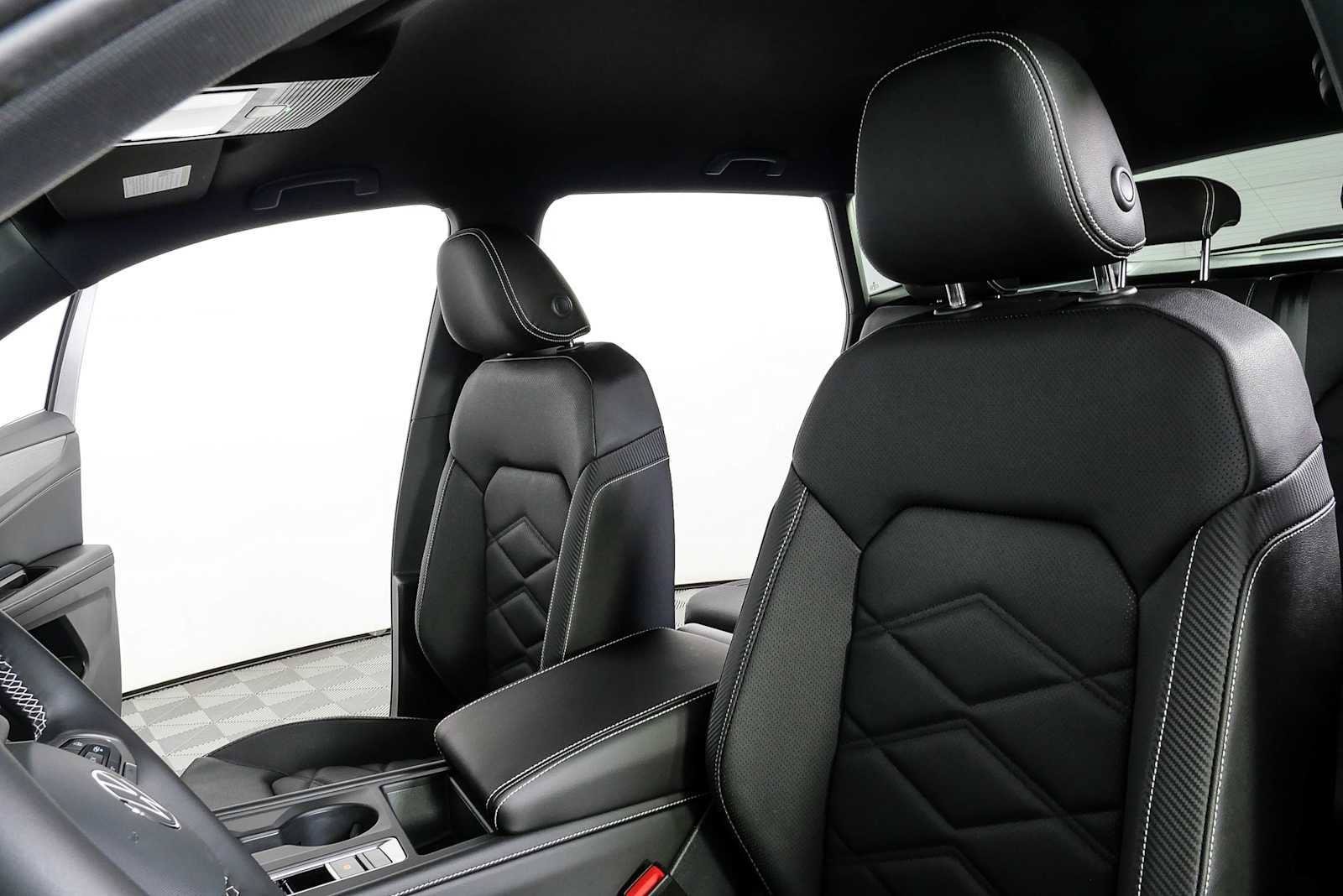 New 2026 Volkswagen Atlas Cross Sport SE FWD image 7
