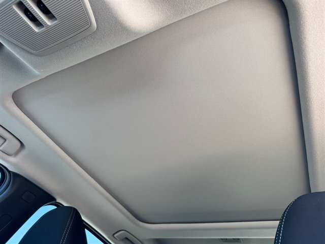 New 2026 Nissan Kicks SV w/ SV Premium Package FWD image 16