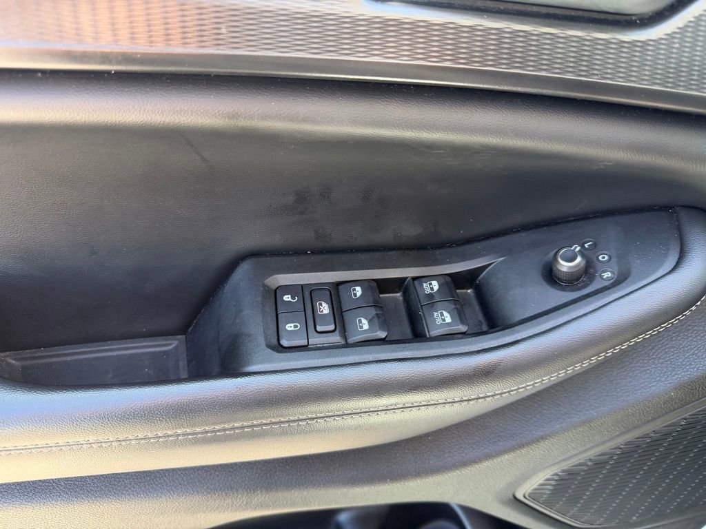 Used 2023 Jeep Grand Cherokee L Laredo image 18