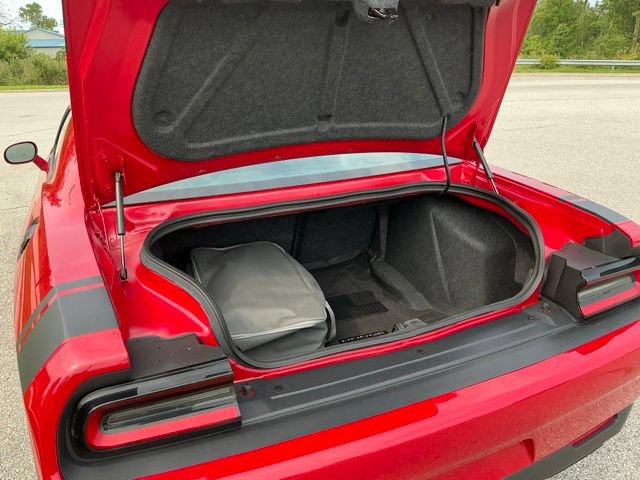 Used 2017 Dodge Challenger R/T Scat Pack RWD image 10