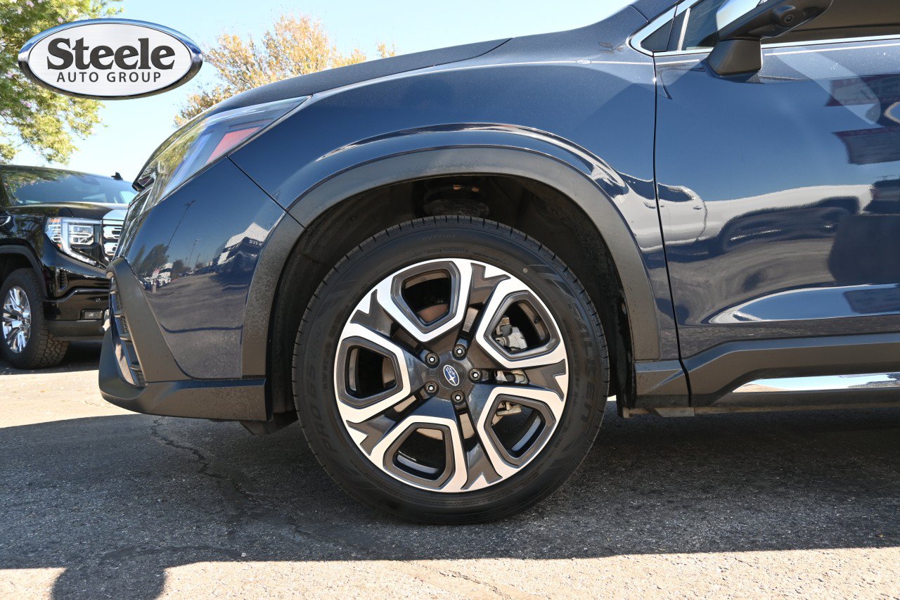 Used 2023 Subaru Ascent Limited w/ Technology Package AWD/4WD image 30