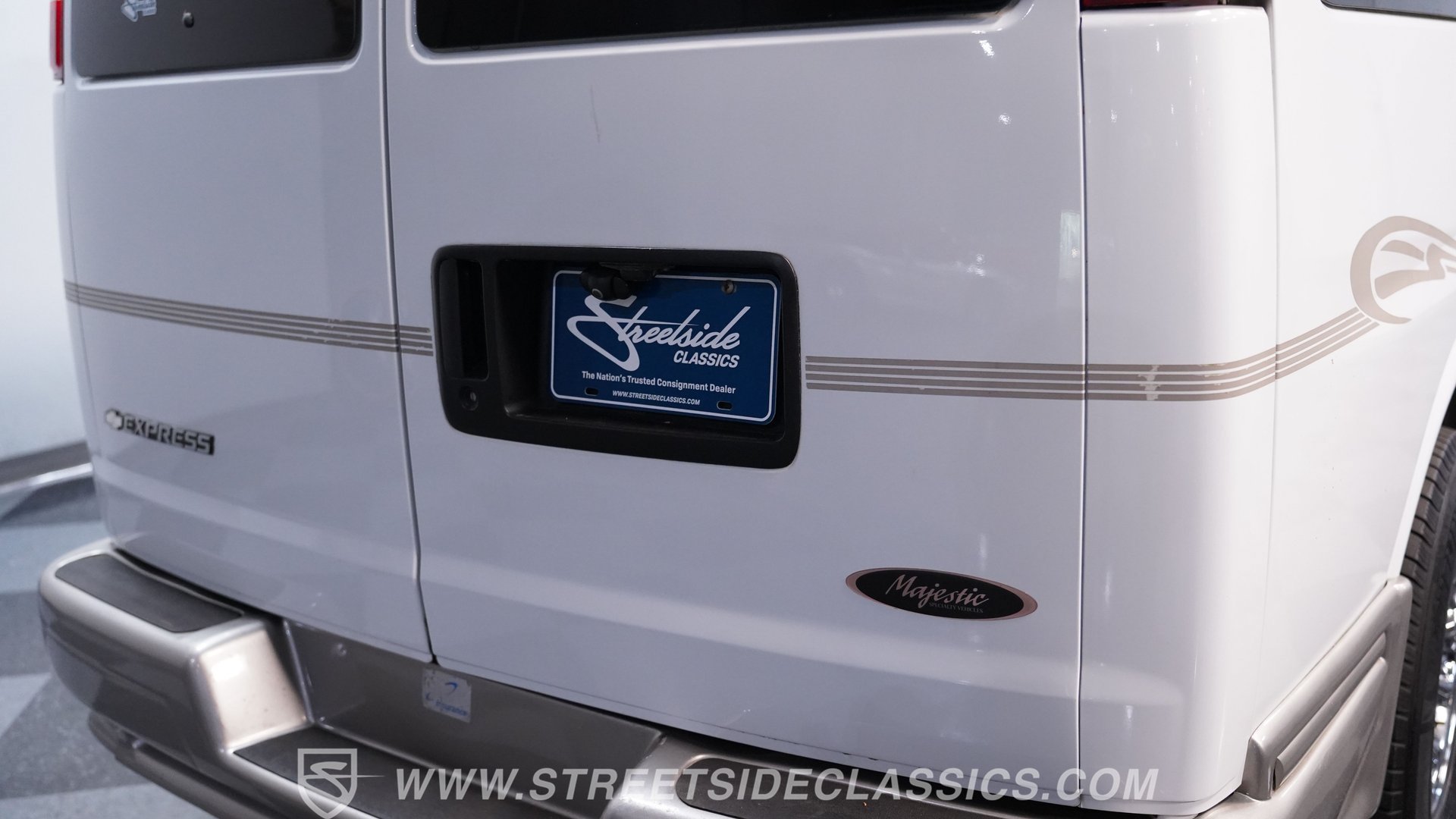Used 2007 Chevrolet Express 1500 w/ Preferred Equipment Group RWD image 22