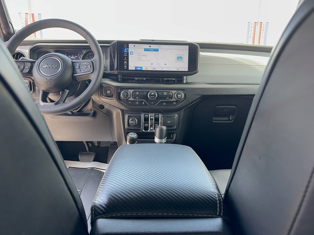 Used 2024 Jeep Wrangler Unlimited Sport AWD/4WD image 29